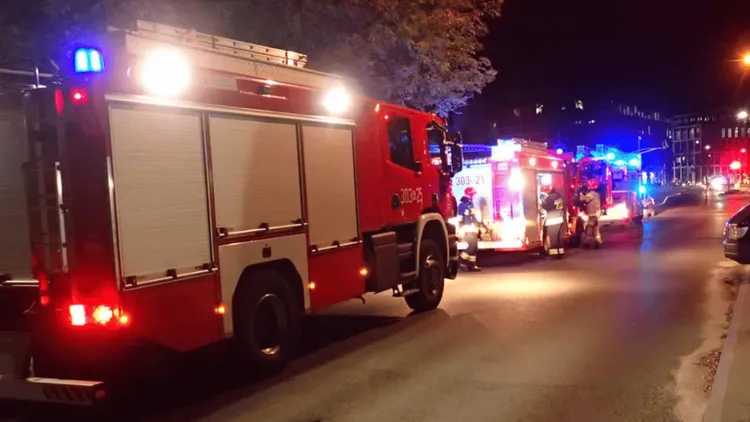 Ogromny pożar w fabryce. Świadkowie: doszło do eksplozji