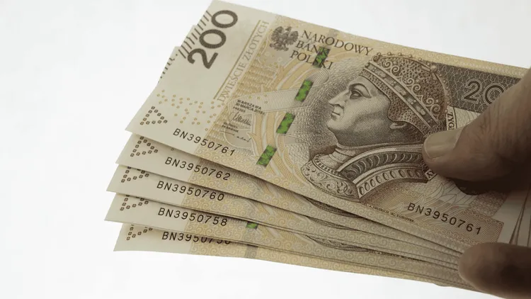 UOKiK zdecydował. Posypią się wysokie kary, a klienci odzyskają pieniądze