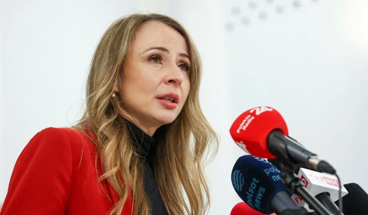 Dłuższy urlop dla rodziców wcześniaków? Ministra wskazała termin