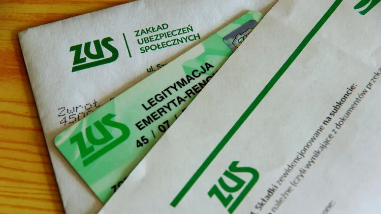 Ważne informacje dla seniorów. Chodzi o legitymacje emerytów