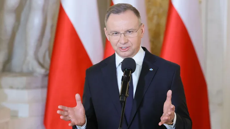 Będzie więcej długich weekendów? Decyzja w rękach prezydenta