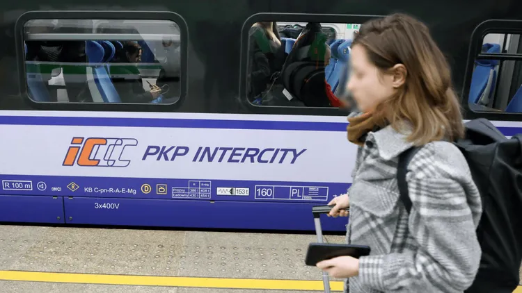 Bilet za mniej niż 20 zł? PKP szykuje wielkie przeceny na Wszystkich Świętych