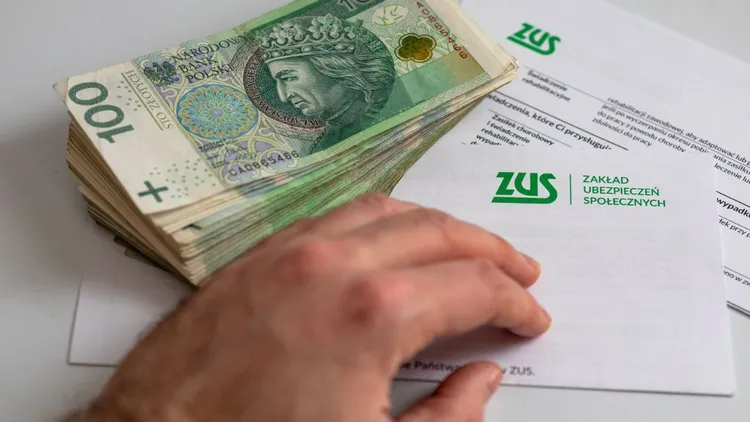 Część emerytów może podwyższyć “trzynastkę”. Wystarczy wypełnić jeden wniosek