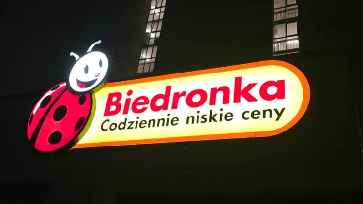 Zaczęło się w Biedronce z samego rana. Rozdają kawę i kostki do zmywarki jak za darmo