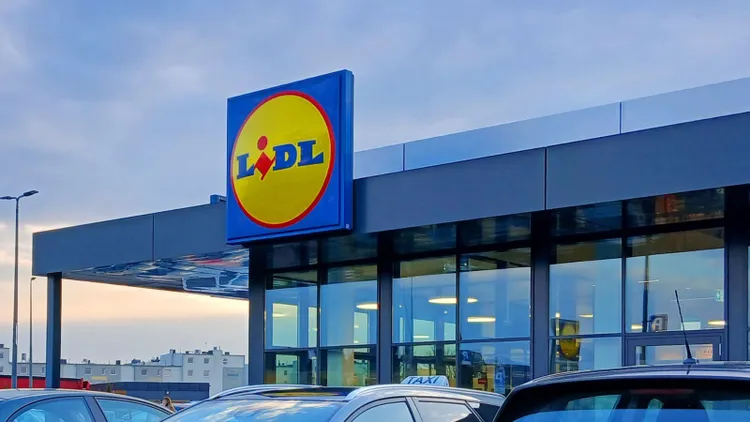 Obiad za pół ceny w Lidlu. Przed weekendem duże przeceny na popularne produkty