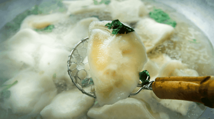 Szkodliwe dodatki w pierogach z popularnego marketu