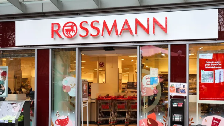 Rossmann rozdaje kosmetyki jak za darmo. Promocja 1+1 potrwa tylko trzy dni, są warunki