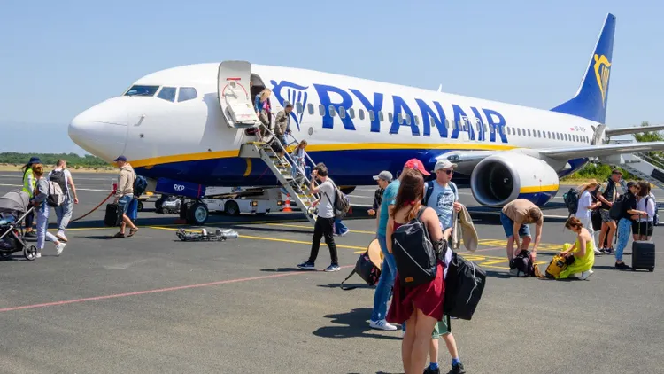 Ryanair tnie siatkę połączeń. Z systemu zniknęło aż 7 tras z polskiego lotniska
