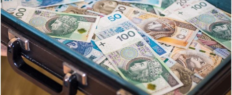 Szczodre zapewnienia resortu finansów. Rządowi nie skończą się pieniądze