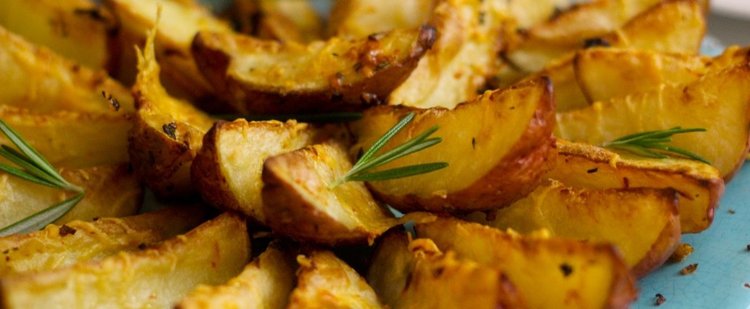 Sposób na pieczone ziemniaki z nieziemsko chrupiącą skórką