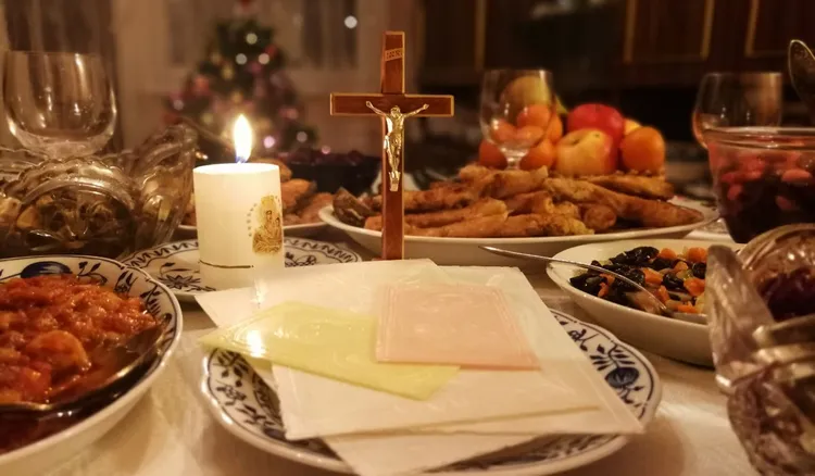 Kościół stawia sprawę jasno, tak wygląda post przed i w trakcie Wigilii