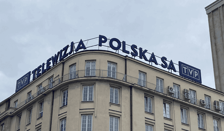 Pracownicy TVP chcą dostać 1 tys. zł dodatku na Wielkanoc. Skarżą się na wysoką inflację
