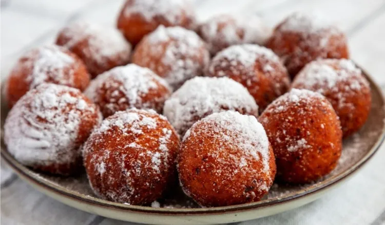 Pączki i faworki w jednym. Te pyszne kuleczki często robię w karnawale