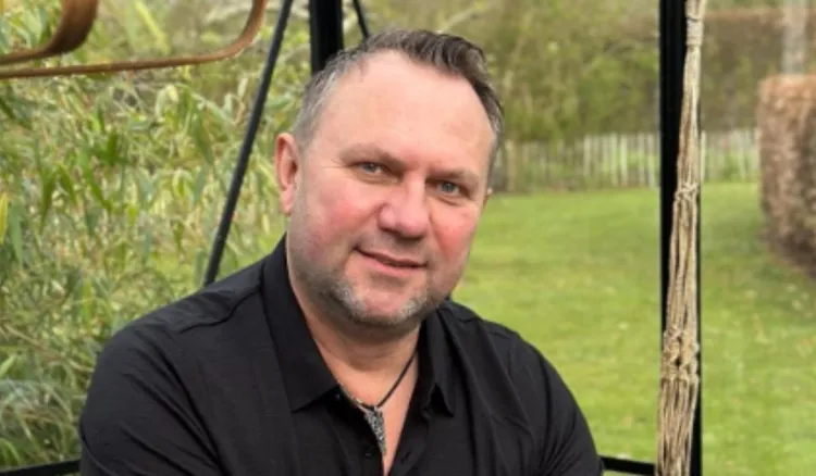 Strzelczyk będzie pomagał restauracjom w opałach. Prosi, by go „nie mylić ze znanym programem TVN"