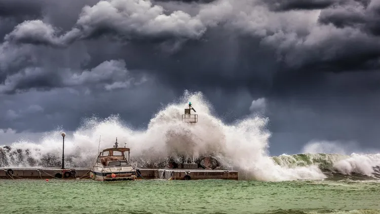 Potężne trzęsienie ziemi na Pacyfiku. Alerty przed tsunami dla kilku krajów, trwa ewakuacja