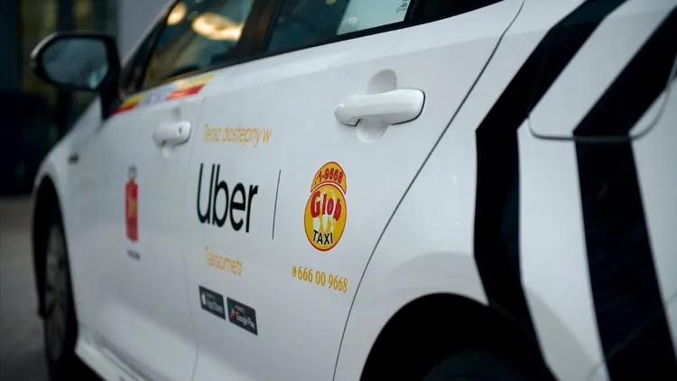 Uber Taksometr - zamów tradycyjną taksówkę przez aplikację 