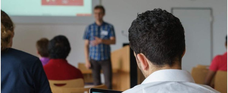 Opłaty za naukę będą mogły wzrosnąć w trakcie roku akademickiego. Studenci odczują to po kieszeniach