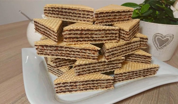 Moja mama robiła takie wafle w czasach PRL. Przepis na uwielbiany przysmak zachowała w swoim notesie