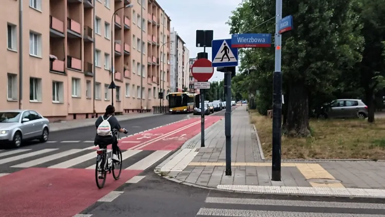 Miasta w Polsce, które najszybciej się wyludniają. Ludzie uciekają przy pierwszej okazji?