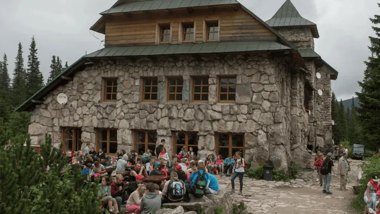 Ceny w schronisku w Tatrach poszły w górę. Turyści się buntują, tyle trzeba zapłacić za kawę