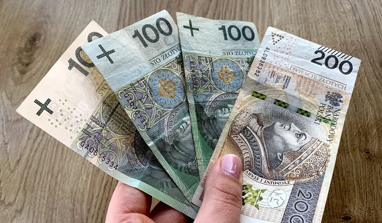 Wiadomo o ile wzrosną emerytury w 2024 roku. Świetna wiadomość dla seniorów