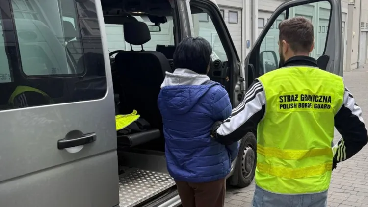 230 osób z Białorusi wyłudziło polskie wizy. Służby rozbiły szajkę, 40-letnia kobieta z zarzutami