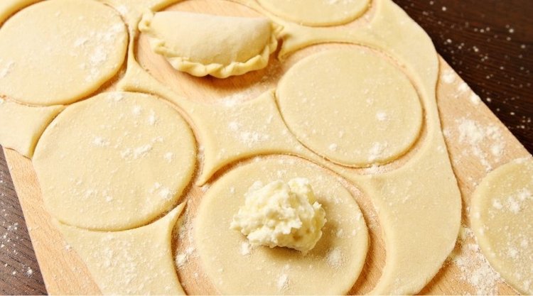 Dlaczego farsz na pierogi ruskie jest za rzadki?