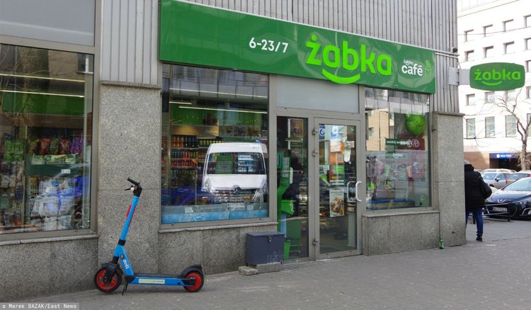 Żabka będzie otwarta w Wigilię i Boże Narodzenie? W jakich godzinach będzie otwarta Żabka?