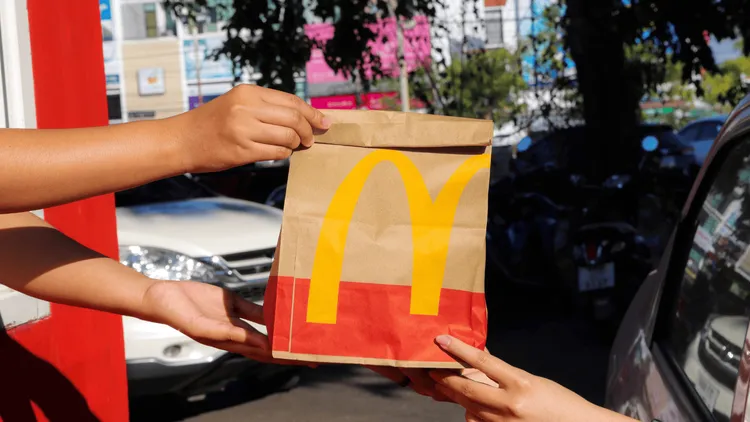 Rzucisz dotychczasową pracę? Tyle w 2026 roku płacą w McDonald's