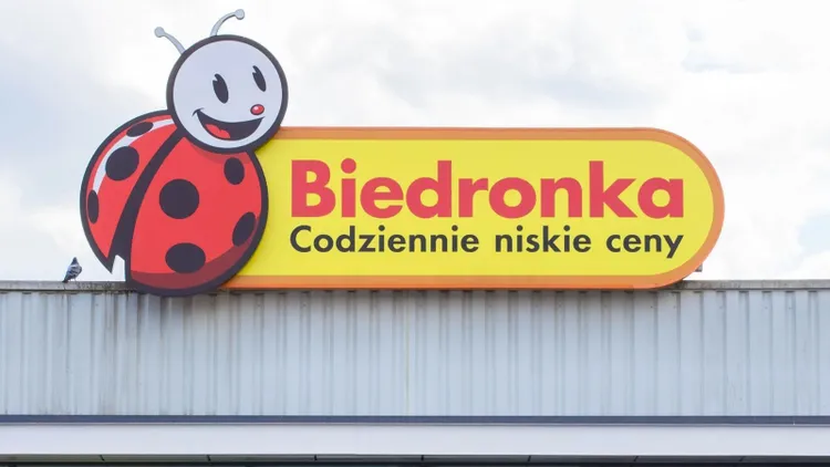 Biedronka rozdaje na Wszystkich Świętych. 5+3 tylko do 10 października