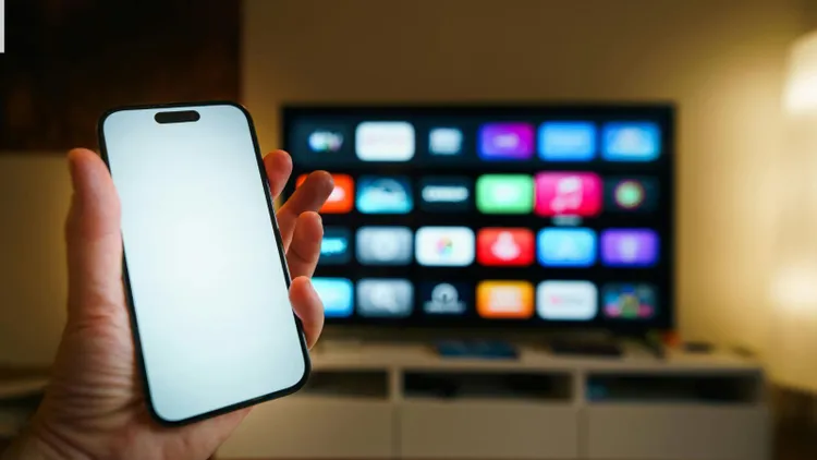 Masz telefon? Zapłacisz. Nowe przepisy uderzą w miliony Polaków