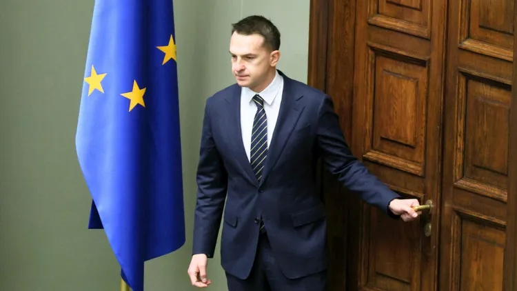 Ponad 320 mln euro kary, Polska jednak płacić nie chce. „Wyłączna odpowiedzialność PiS”