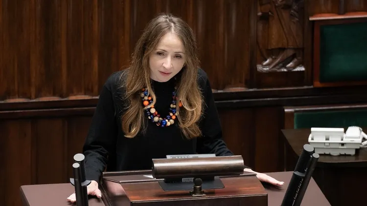 Koniec 14. emerytury pojawił się na horyzoncie? Powodem procedura nadmiernego deficytu