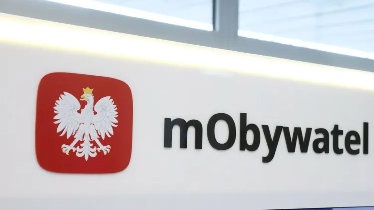 Urzędy będą świecić pustkami. Nowa usługa w mObywatelu już jest, rodzice czekali na to długie lata