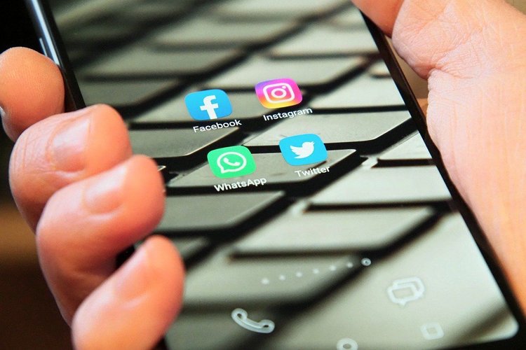Opłaty za Facebooka i Instagrama coraz bliżej. Mogą zacząć obowiązywać już w listopadzie