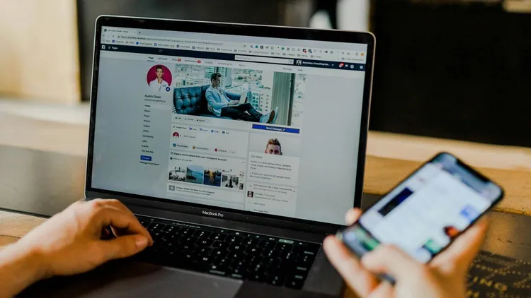 Oszustwo na Facebooku. Złodzieje danych podszywają się pod Pocztę Polską