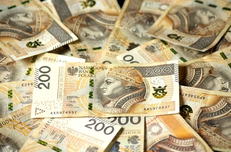 Nowe limity płatności gotówką. Minister Finansów komentuje