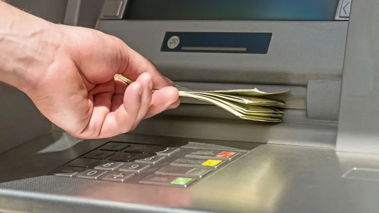 Zapomnij, że wypłacisz z bankomatu taką kwotę. Unia Europejska zaostrza przepisy