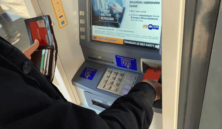 PKO BP wprowadza duże zmiany. Chodzi o karty płatnicze