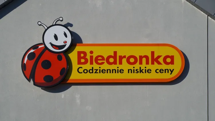 Kultowe garnki ponad 50 proc. taniej w Biedronce. Cały zestaw kosztuje tylko 99 zł