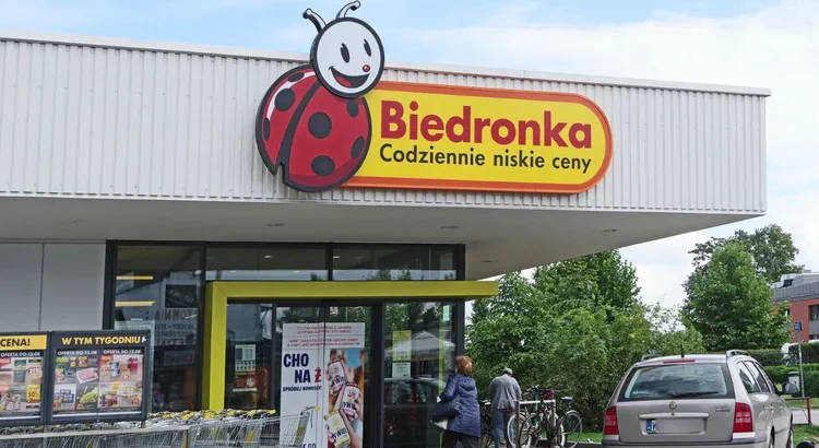 Ważny komunikat dla klientów Biedronki. Sklep zmienia godziny otwarcia