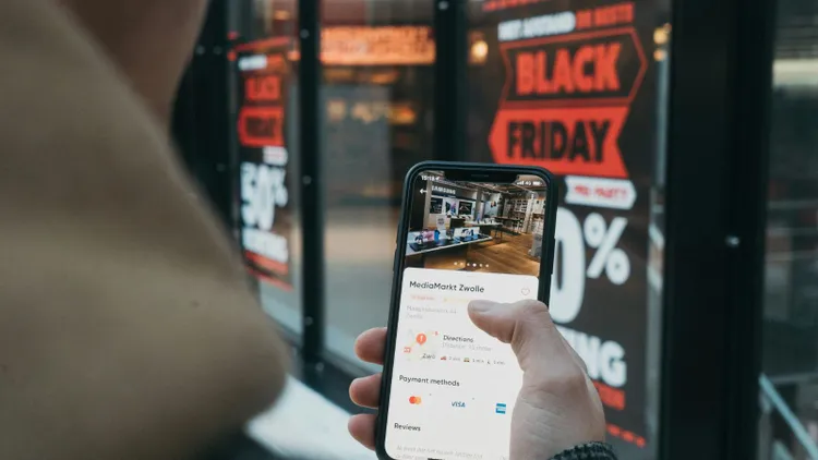 Raport Google: Black Week zawładnął Polakami. Ta kategoria zyskuje na popularności jak nigdy