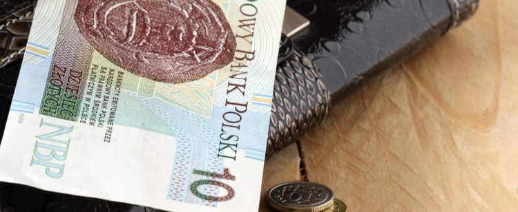 300 plus nie wystarczy. Niektórzy będą musieli dołożyć do świadczenia aż 200 zł