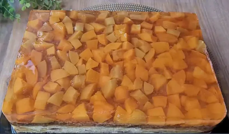 To proste ciasto z galaretką jest hitem w moim domu. Dzieciaki je uwielbiają