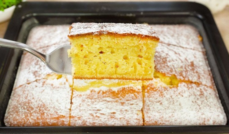To puszyste ciasto robię z kilku podstawowych produktów. Idealnie pasuje do kawy i herbaty