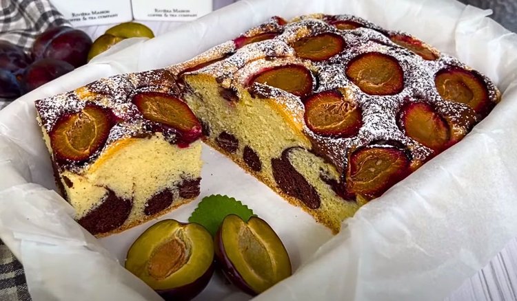 Co roku jesienią piekę to ciasto ze śliwkami. Smakuje obłędnie i zawsze się udaje, robię je w chwilę