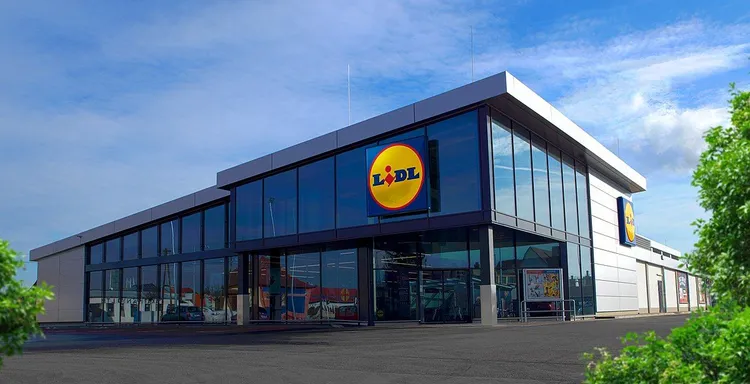 Lidl zwraca pieniądze na butelki. W jego ślady wkrótce pójdą inni
