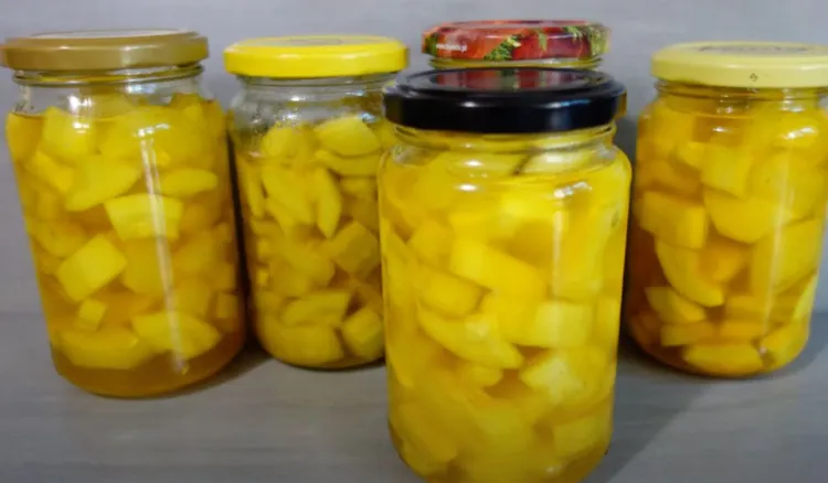 Cukinia zalana tą zalewą smakuje jak ananas. Co roku robię więcej niż jedną porcję