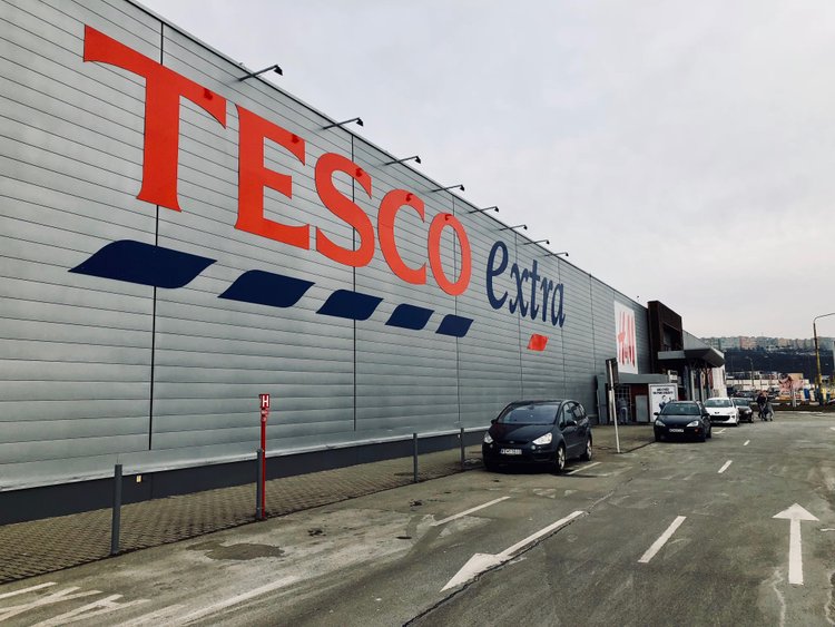 Tesco już ostatecznie znika z Polski. W czwartek pierwszy sklep zmieni się w Netto