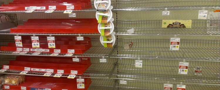 W Wielkiej Brytanii ze sklepów znikają dwa produkty. Wyspiarze szykują się na drugi lockdown